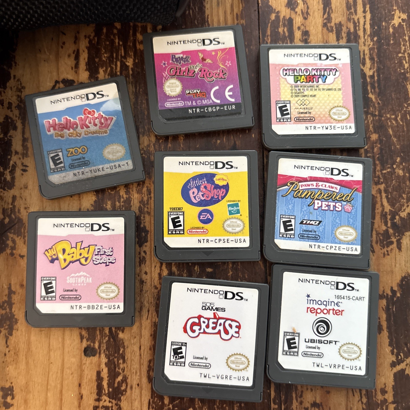 Nintendo DS Black – Tested/Working – Good Condition – Game Bundle
