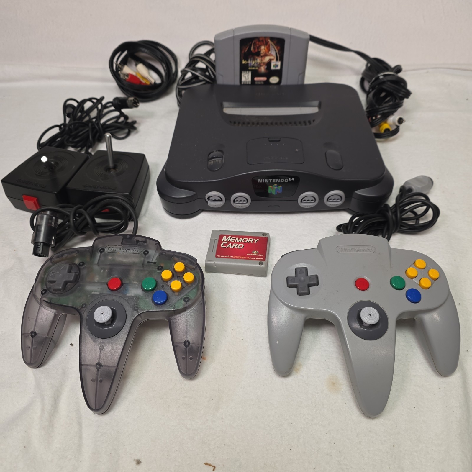 Nintendo 64 NUS-001(USA) Black Console Bundle w/ 2 Controllers Cables Game