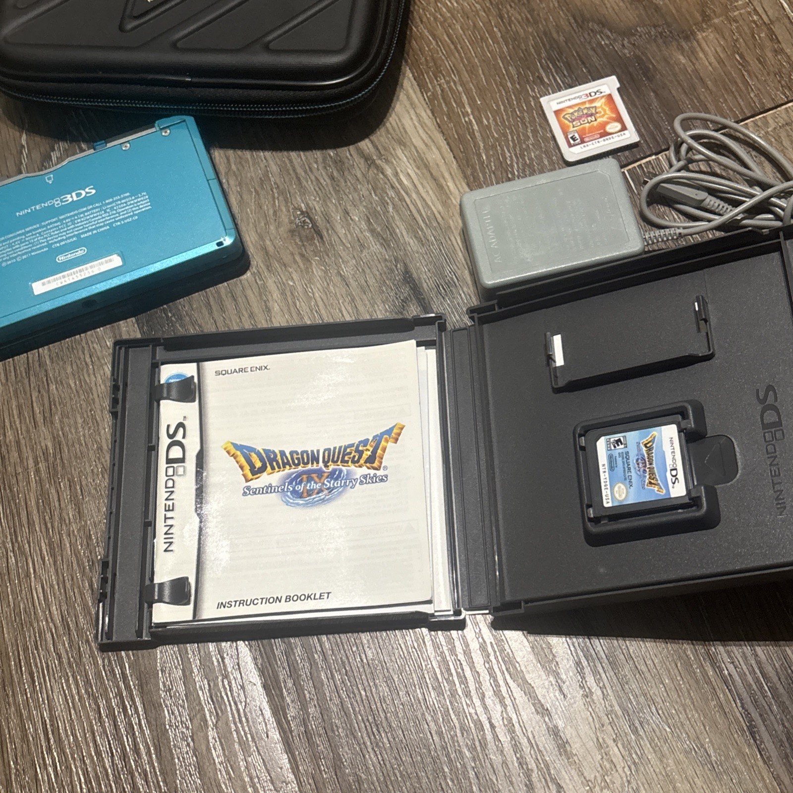 Nintendo 3DS Aqua Blue Handheld Handheld Console System Pokémon/Dragon quest.