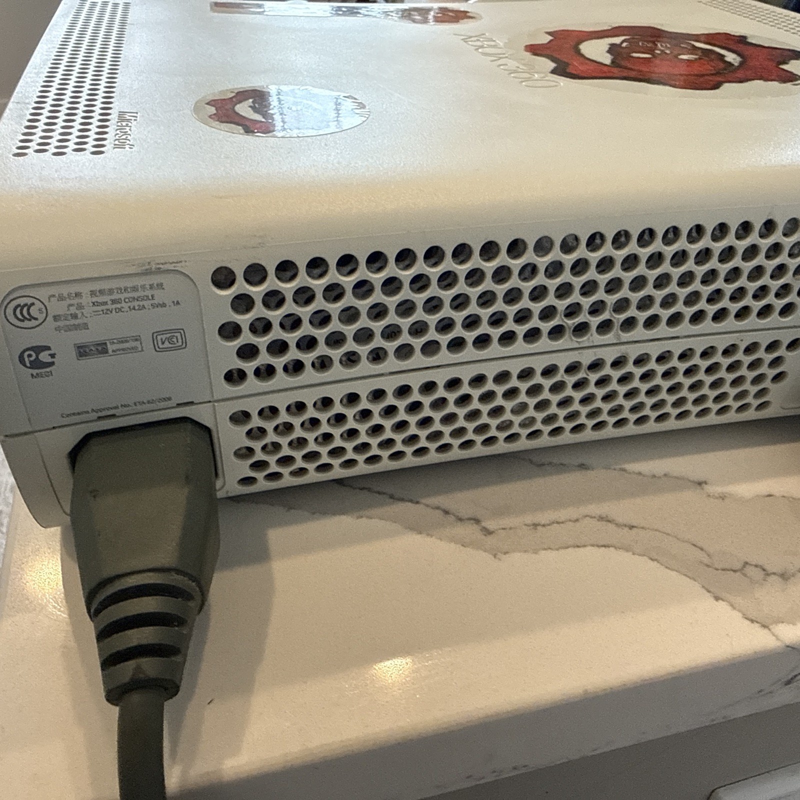 Microsoft Xbox 360 Pro Console-White-TESTED Parts Due to age & Cleaning. Read!!