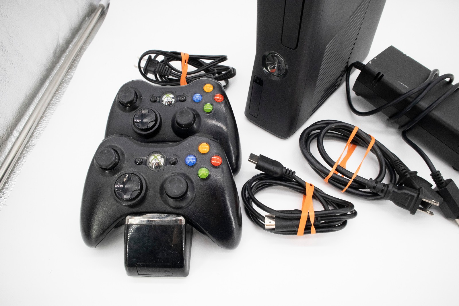 Microsoft Xbox 360 S Slim Black Matte Model 1439 Console Bundle 250GB + 22 Games