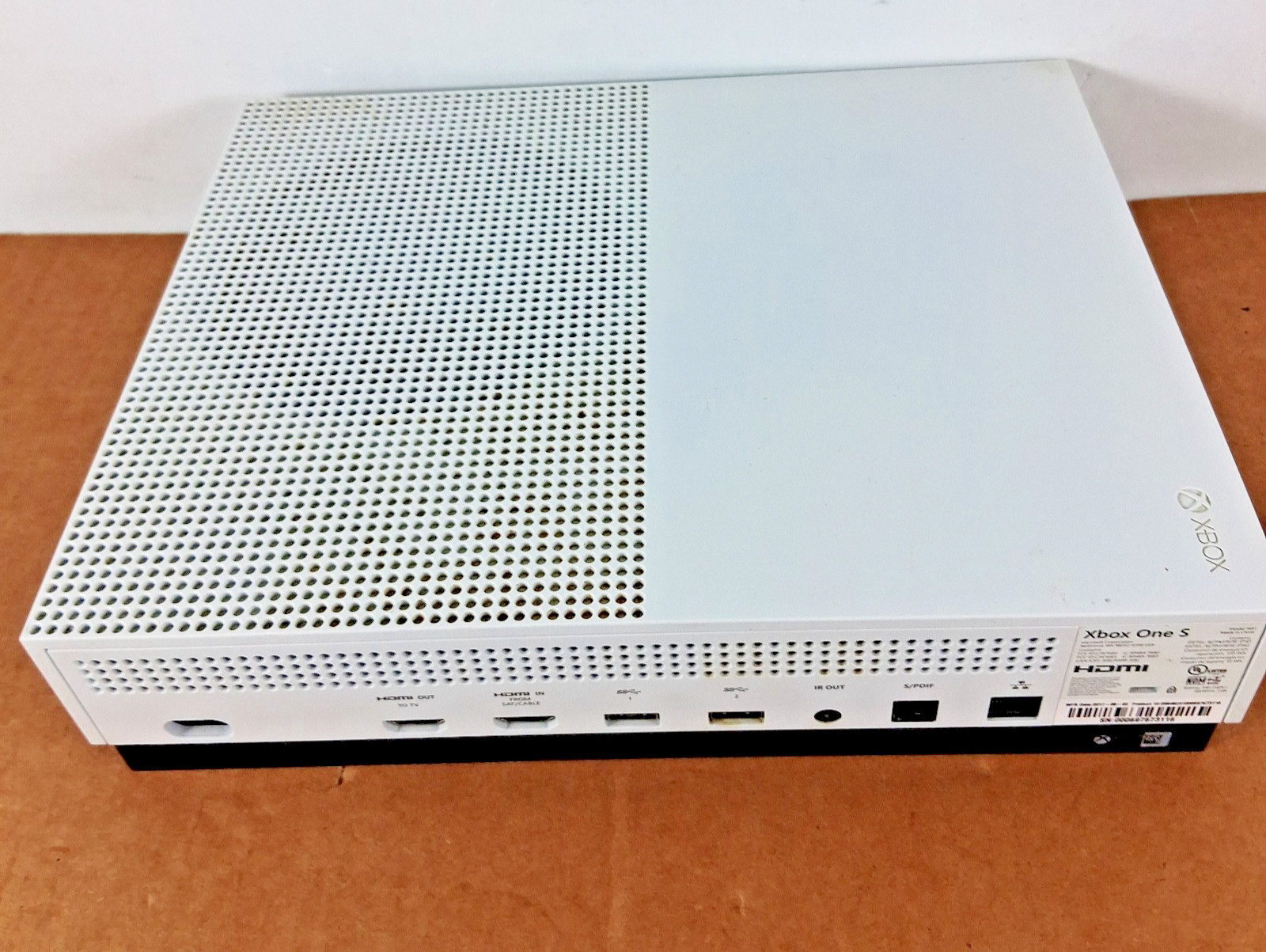 Microsoft Xbox One S 1681 Console & Microsoft Xbox One 1540 For parts or not wor
