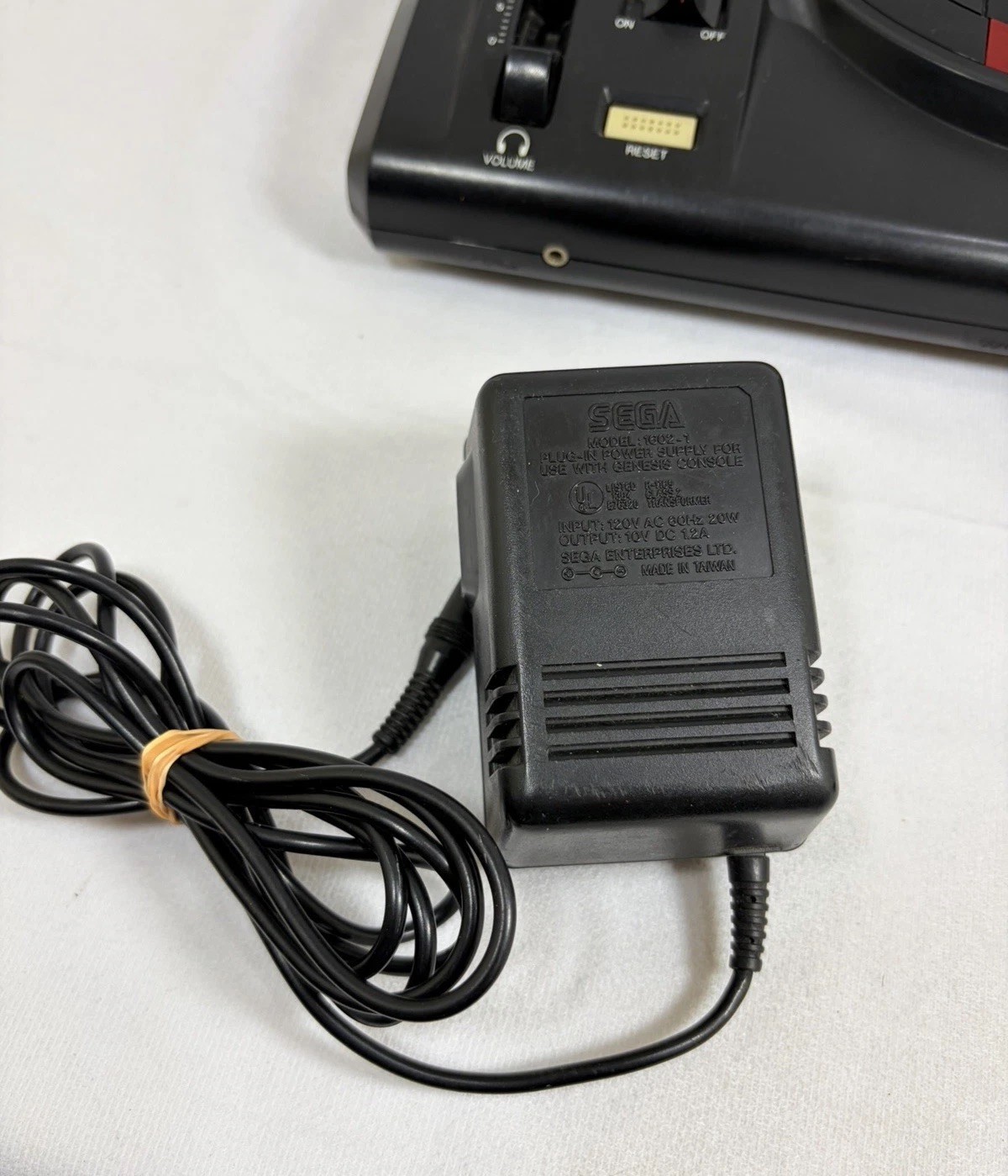 Sega Genesis Model 1601 Video Game Console With Cables 1 Controller Tested Works