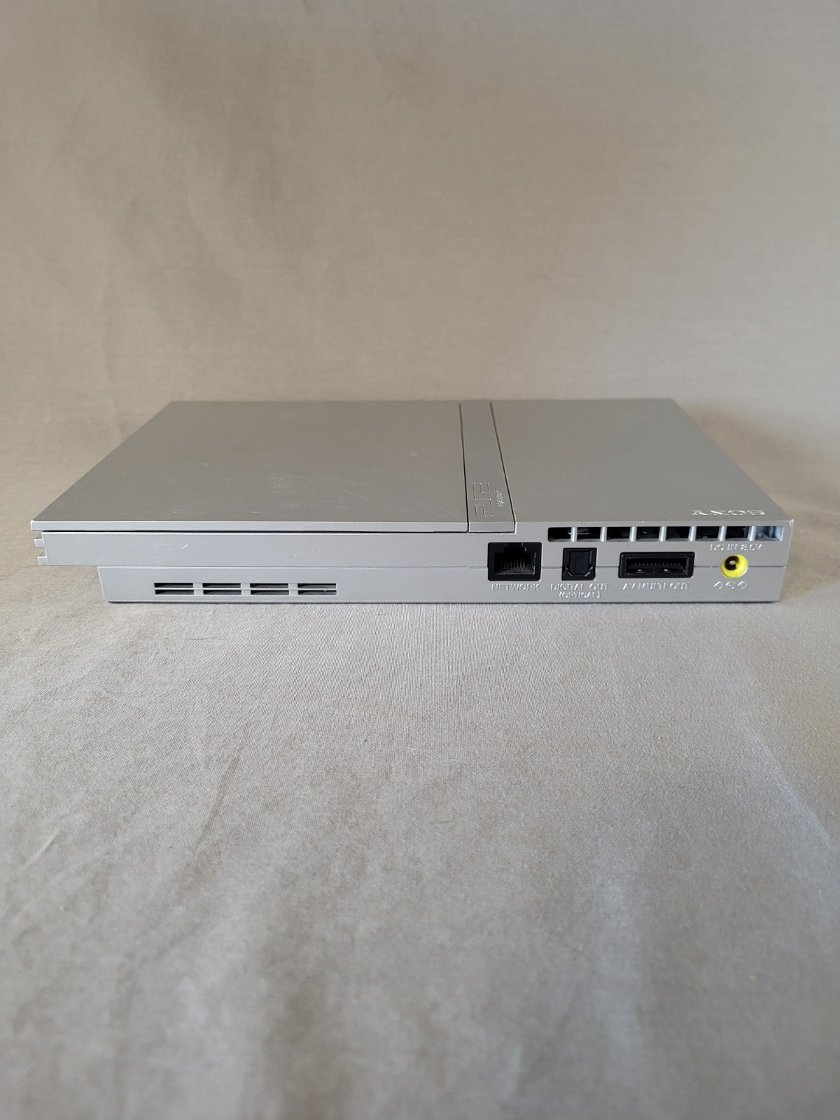 Sony PlayStation 2 PS2 Slim – SCPH-77001 – Silver – Cords, Controller & Mem Card