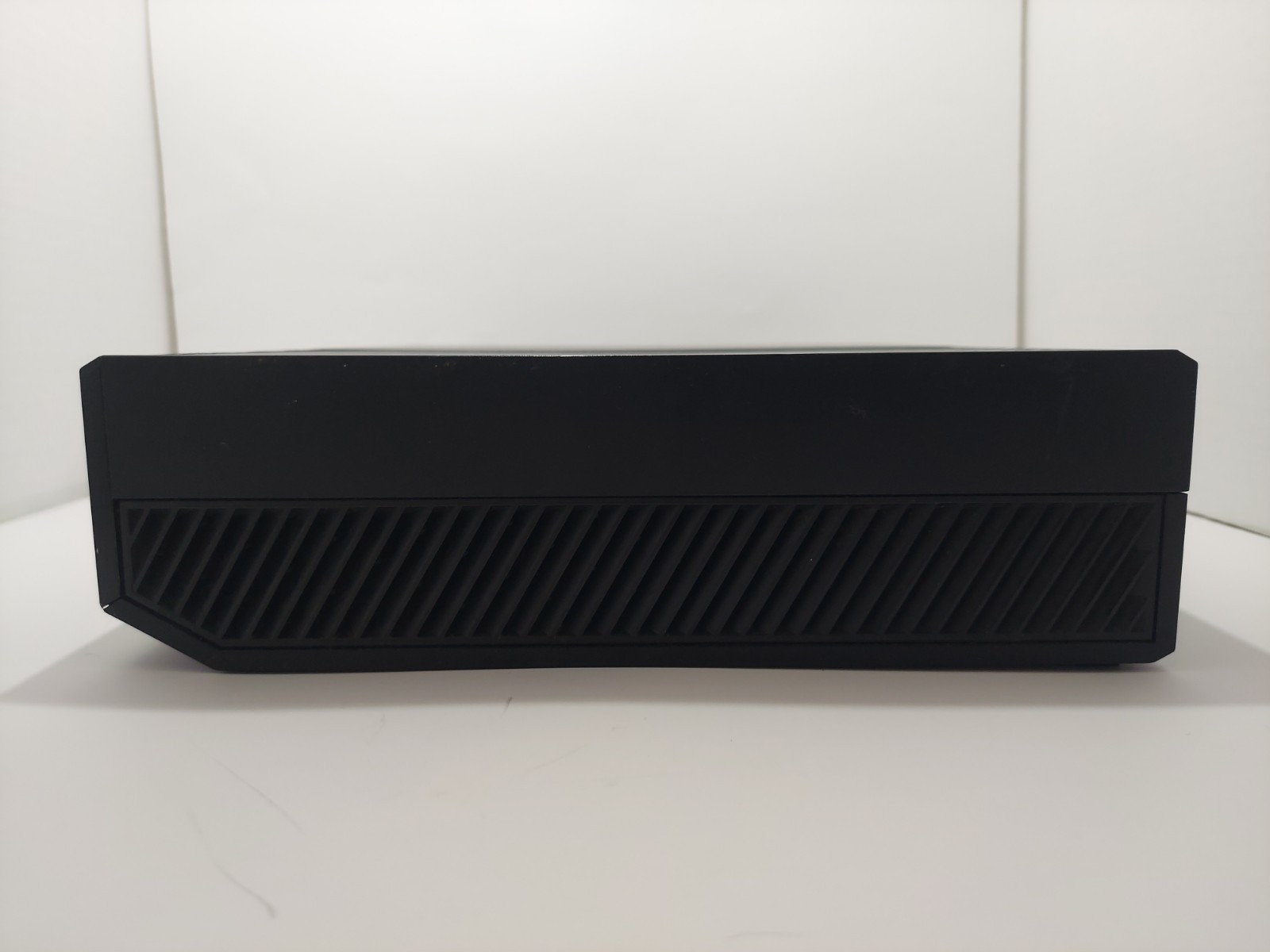 Xbox One 500GB Console Bundle – Controller – Power & HDMI Cord – Tested