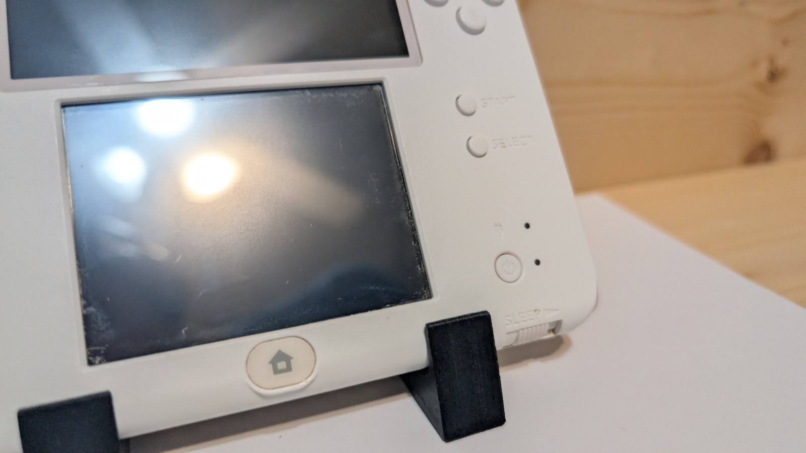 Nintendo 2DS White/Red US Version W/Cable & SD *Tested*
