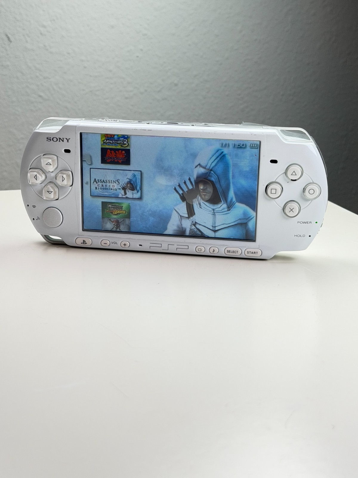 psp 3000 pearl white edition