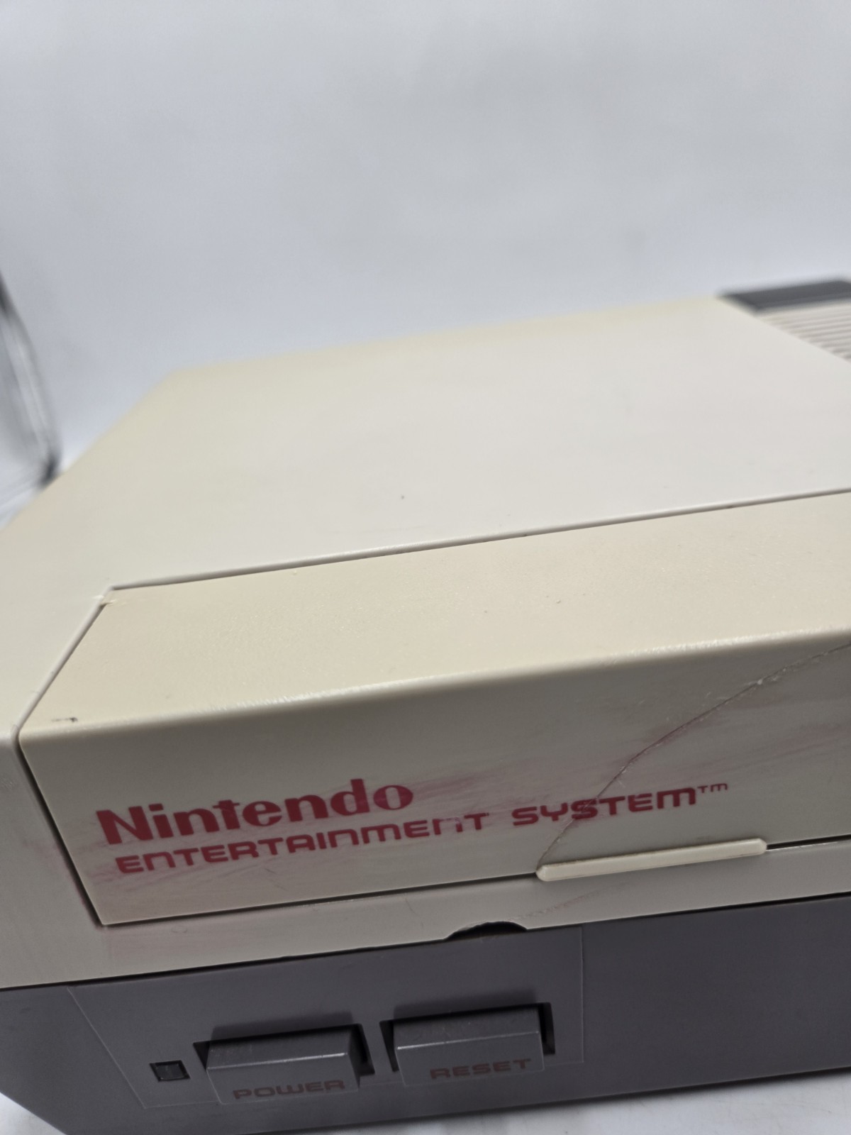 Vintage Nintendo Entertainment System. NES-001 Console + 2 Controllers & Zapper