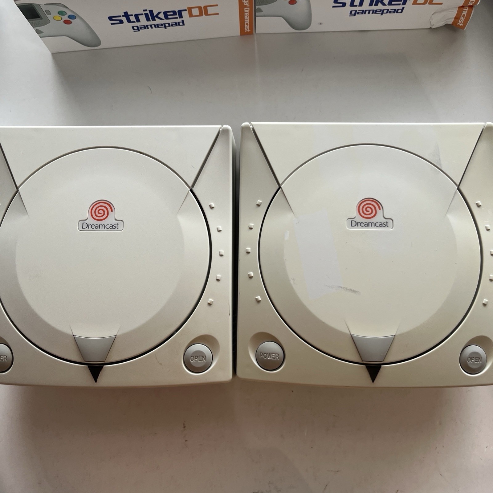 Sega Dreamcast HKT-3020 White Console Bundle Game Lot Multiple Accessories