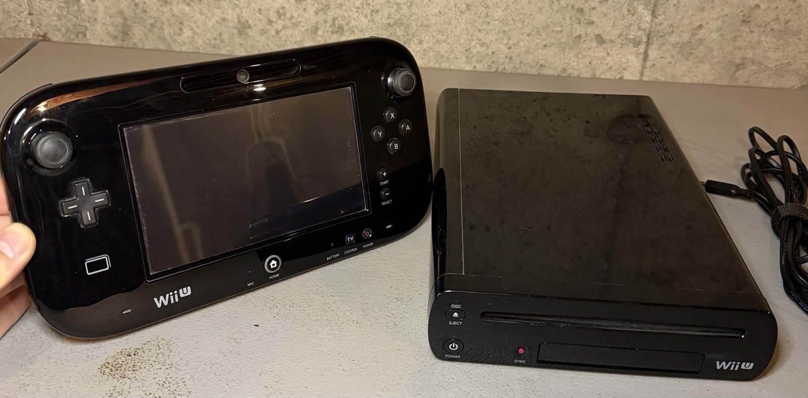 Nintendo Wii U 32GB Black Console w/ GamePad Wi-Fi HDMI 1080p NTSC-U/C