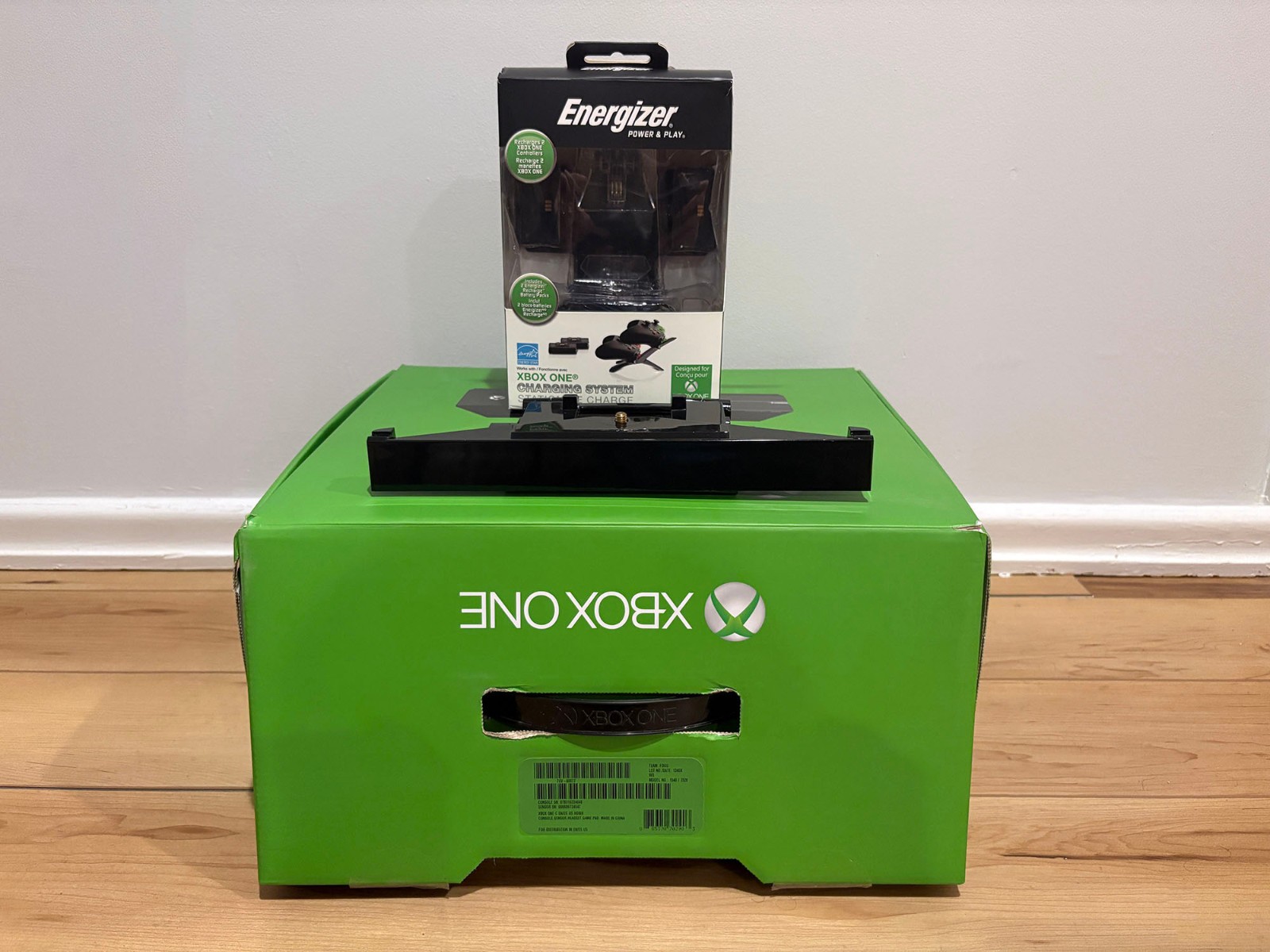 Xbox One 500GB Original Console Model 1540 / 1520 Kinect Camera Energizer Stand