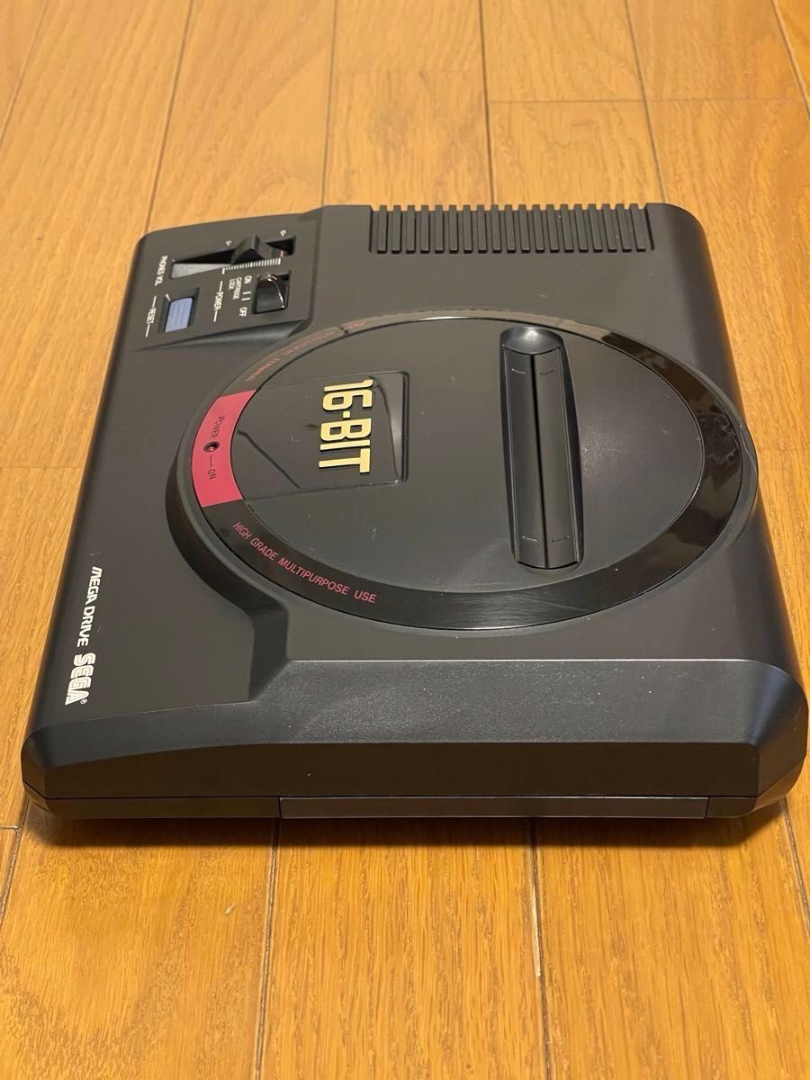 Mega Drive console HAA-2510, working condition, serial number matching.