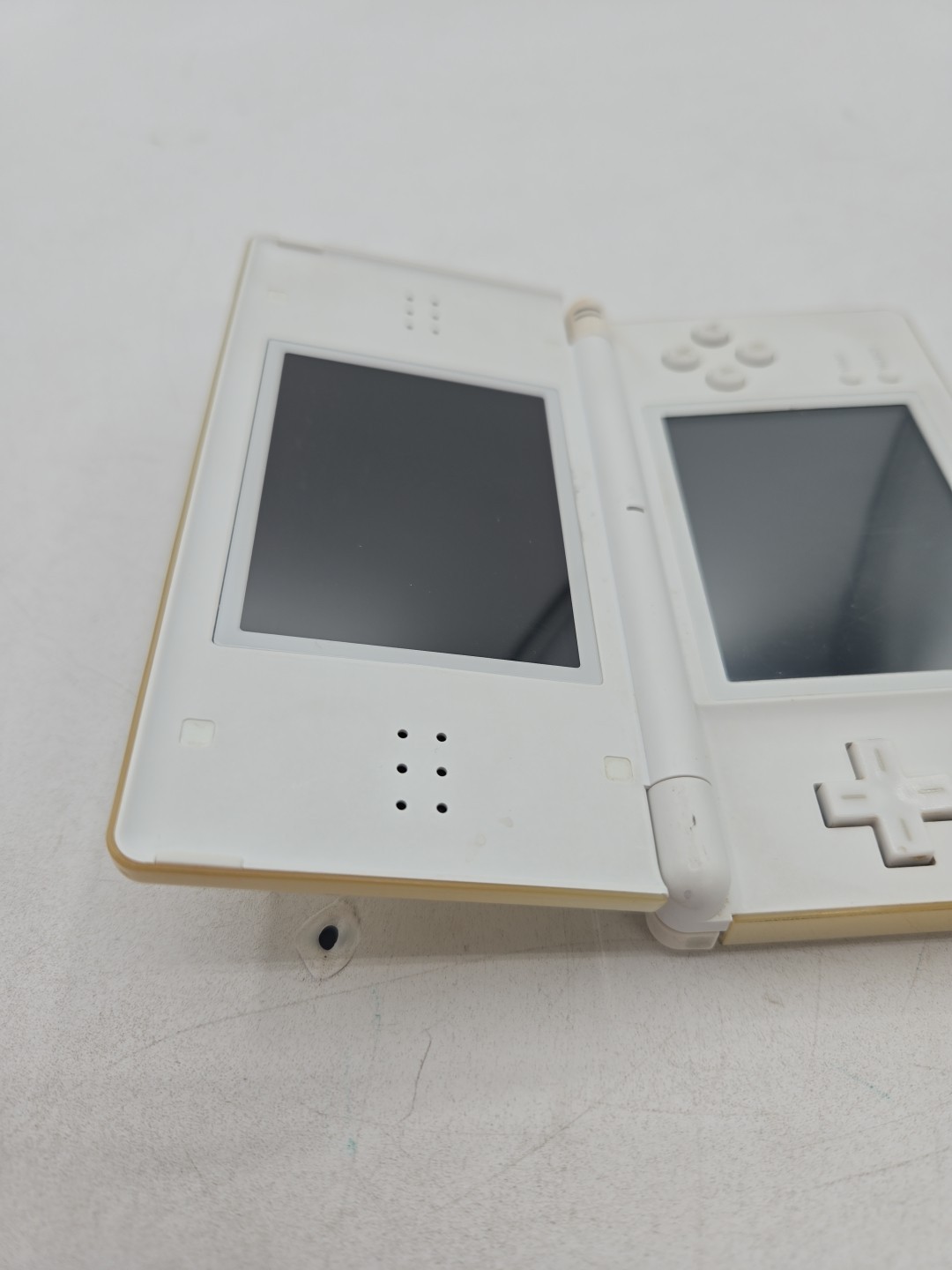 Nintendo DS Lite Polar White Handheld System Bundle Charger Game Stylus Clean!!!