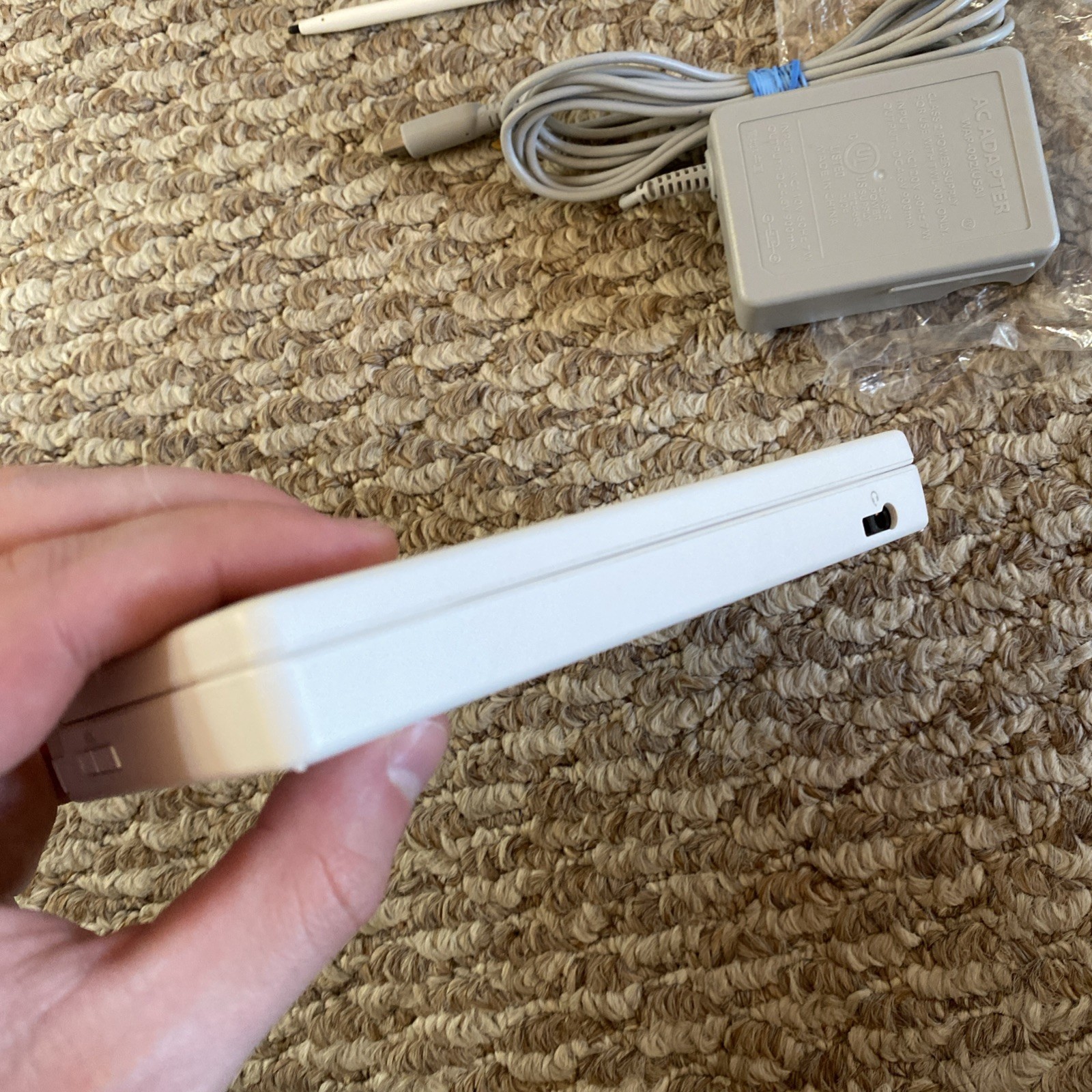 Nintendo DSi White Console in Original Box USA Version Charger Stylus Manual