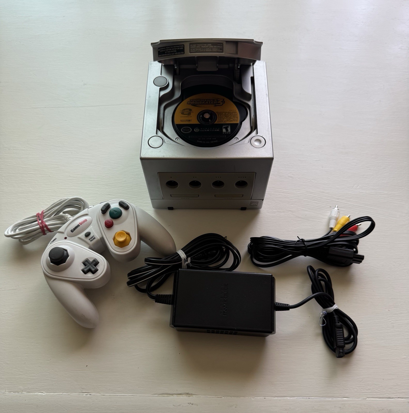 Nintendo GameCube Console Silver Bundle