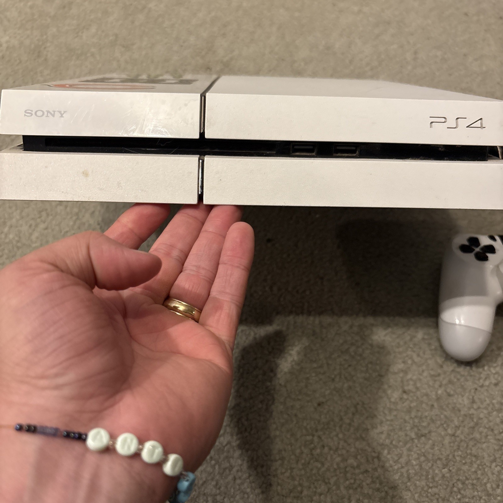Sony PlayStation 4 Launch Edition Glacier White Console – Tested
