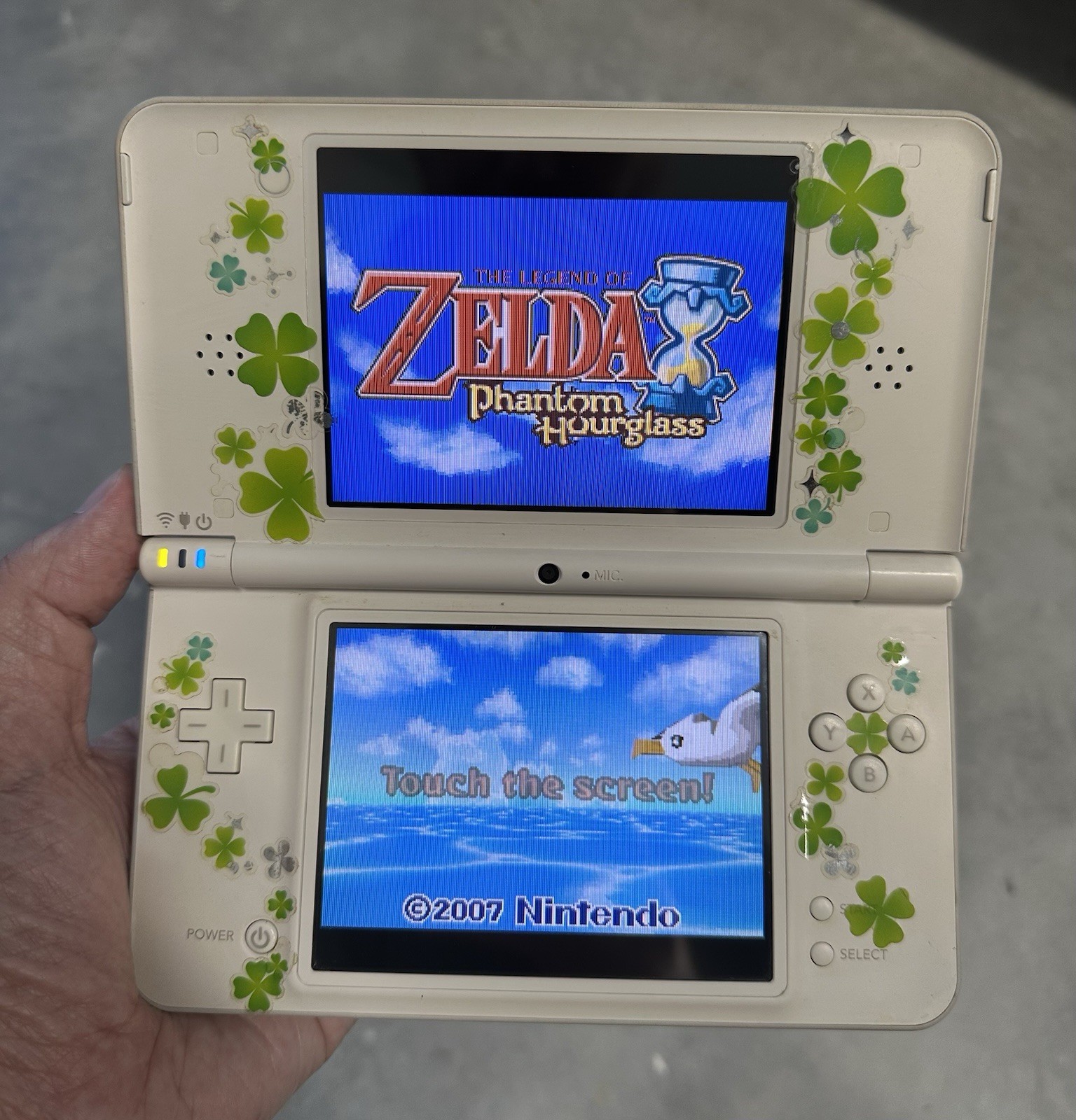 Nintendo DSi LL Natural White «Lucky Clover Edition» Tested + Charger