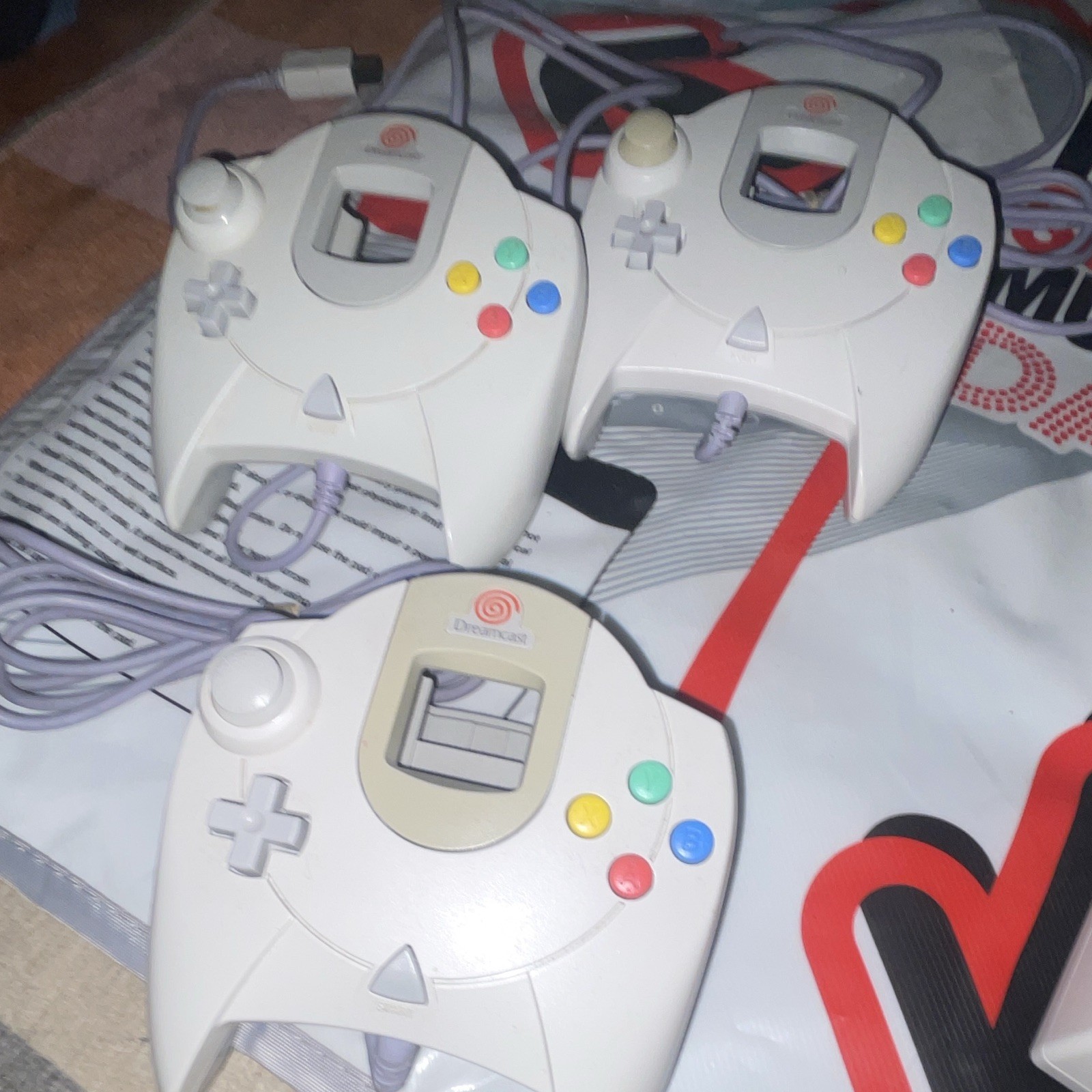 SEGA Dreamcast White Console Bundle w/ 3 Controllers + Ready 2 Rumble Boxing