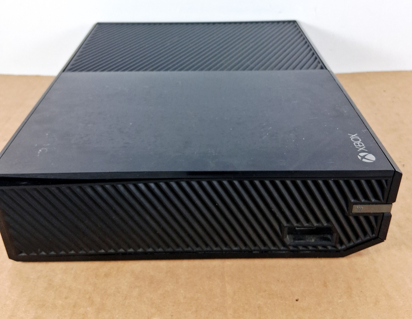 Microsoft Xbox One S 1681 Console & Microsoft Xbox One 1540 For parts or not wor