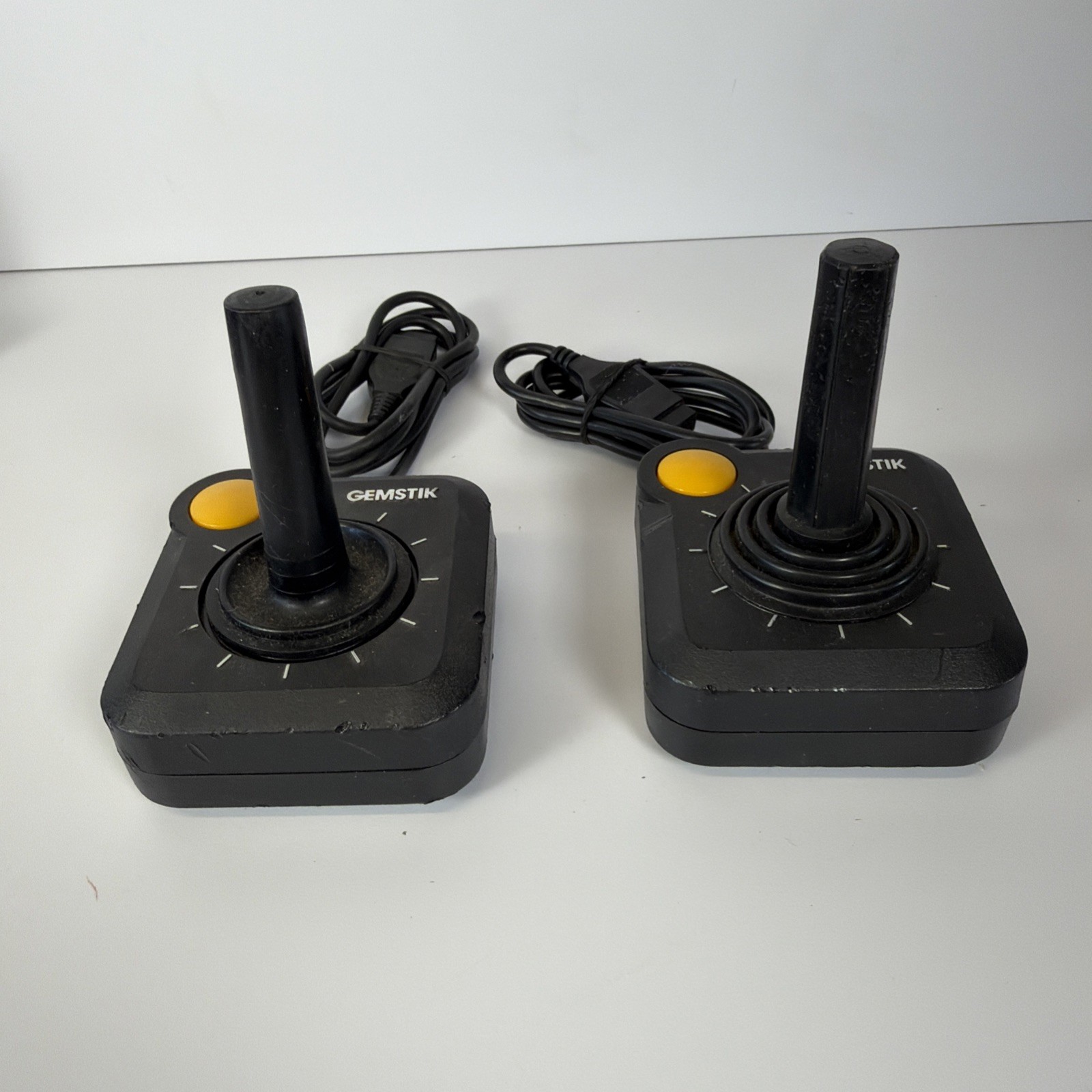 Atari 2600 Junior Jr Video Game Console Bundle Joystick Gemstik & Games