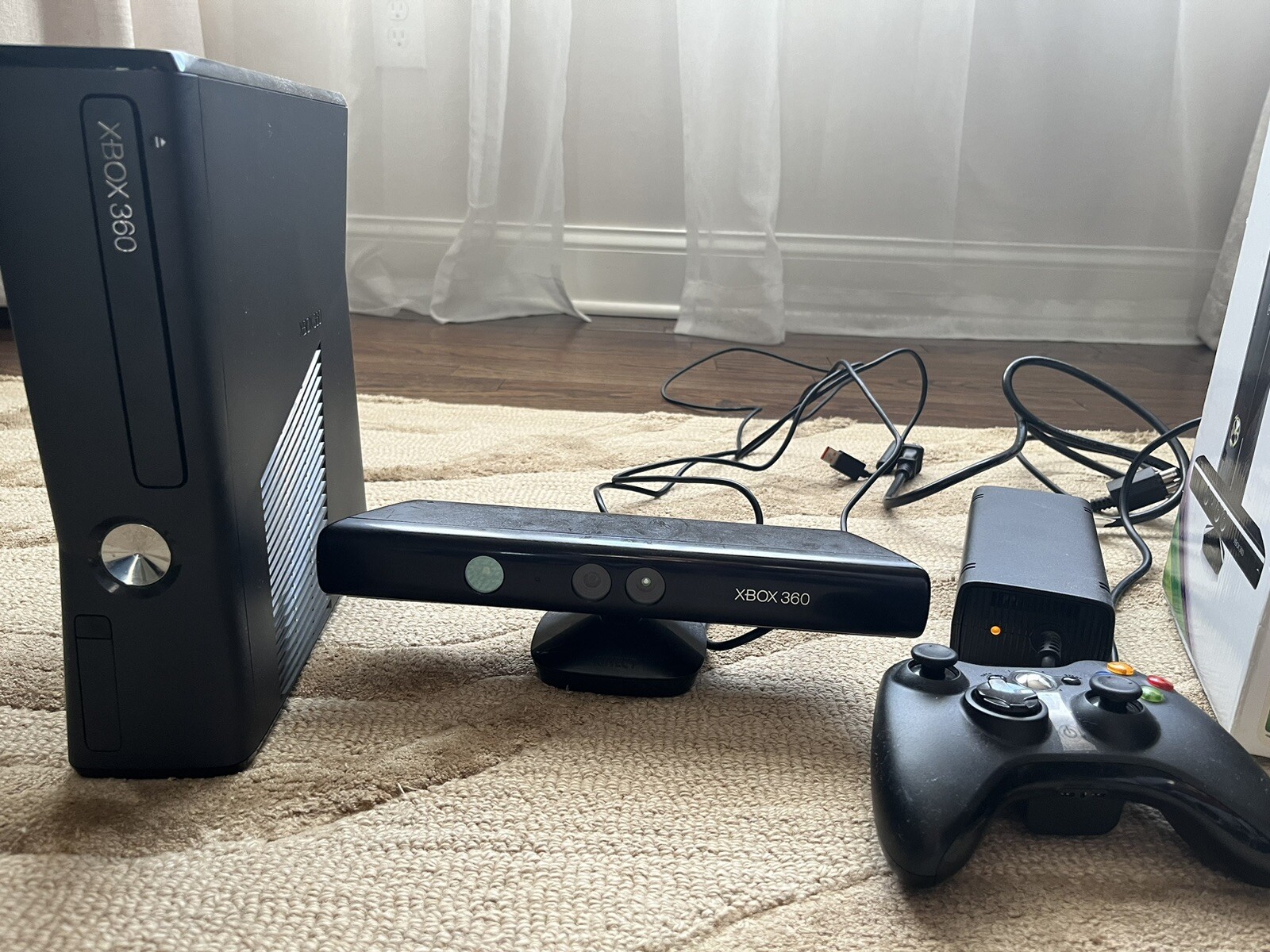 Microsoft Xbox 360 S Gaming Console and Kinect – Black