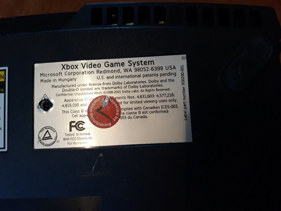 Original OG Microsoft xBox console v1.0 cords controller – Powers on won’t eject