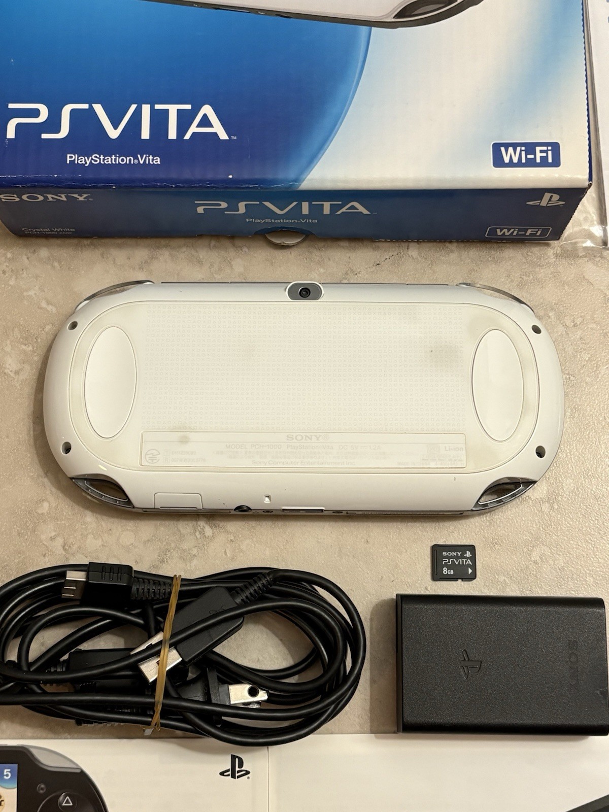 Sony PS Vita PCH-1000 Complete In Box – White 8GB Very Good Condition USA Seller