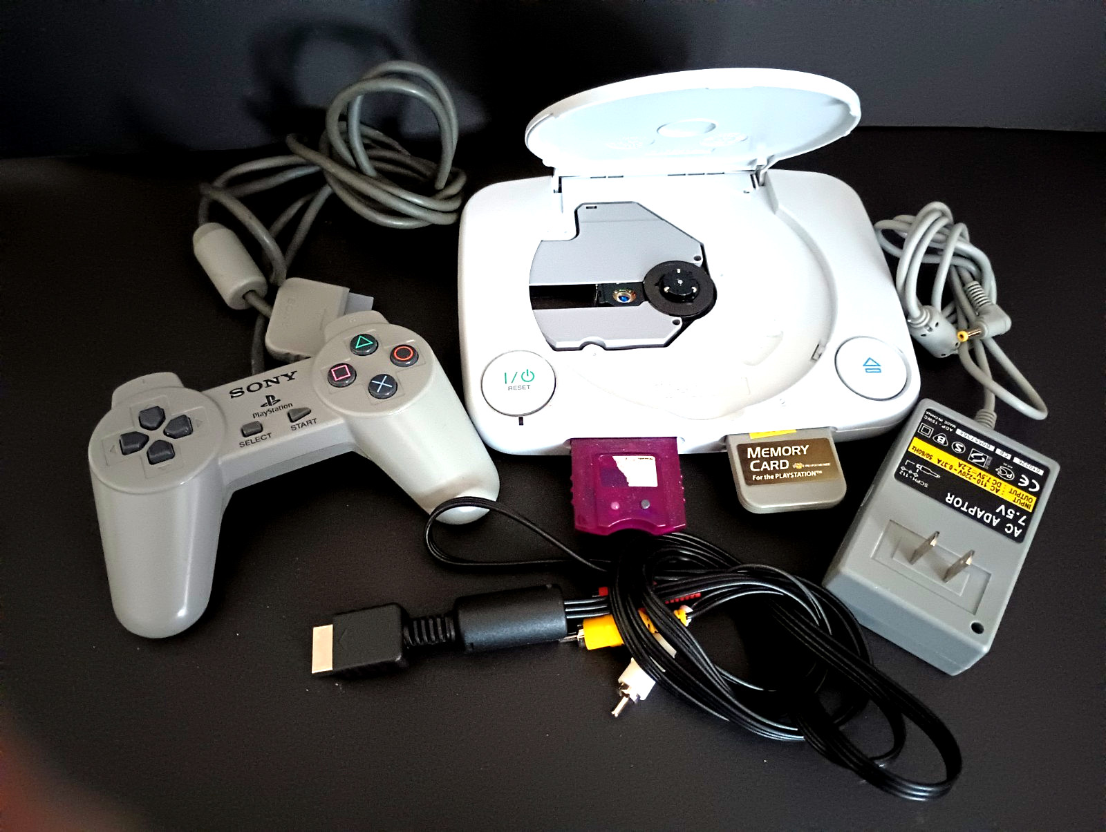 sony playstation 1 console 1 controller 2 memory cards + you don’t know jack