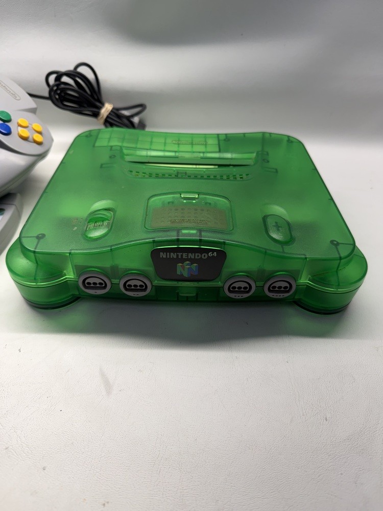 NINTENDO NUS-001(USA) 64 FOREST GREEN WITH CONTROLLERS AND ALL CORDS