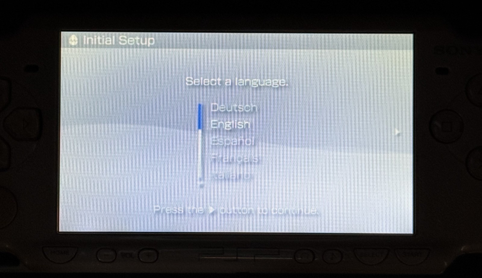 Sony PSP-2000 PSP 2000 Console Rose Pink Complete in box Region free -Excellent+
