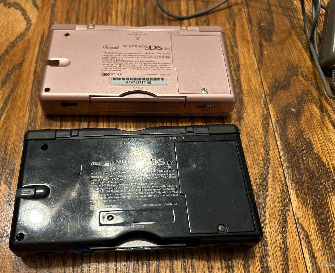 Nintendo DS Lite Metallic Rose Gold Pink Console w/ Charger and Black DS READ