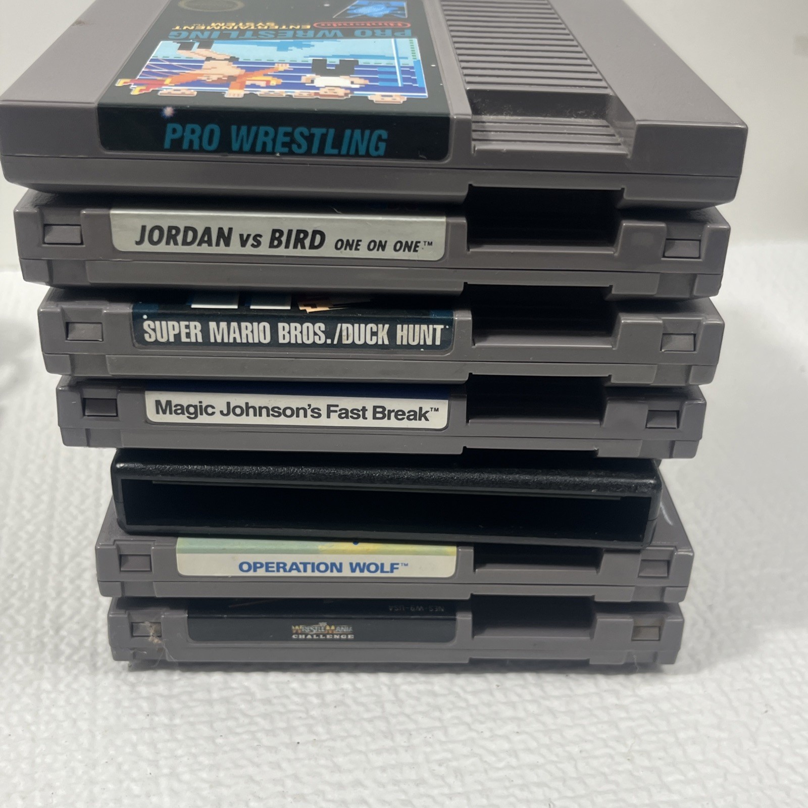 Nintendo NES Console Bundle Parts Repair Zapper NES Advantage 7 Games Powers On