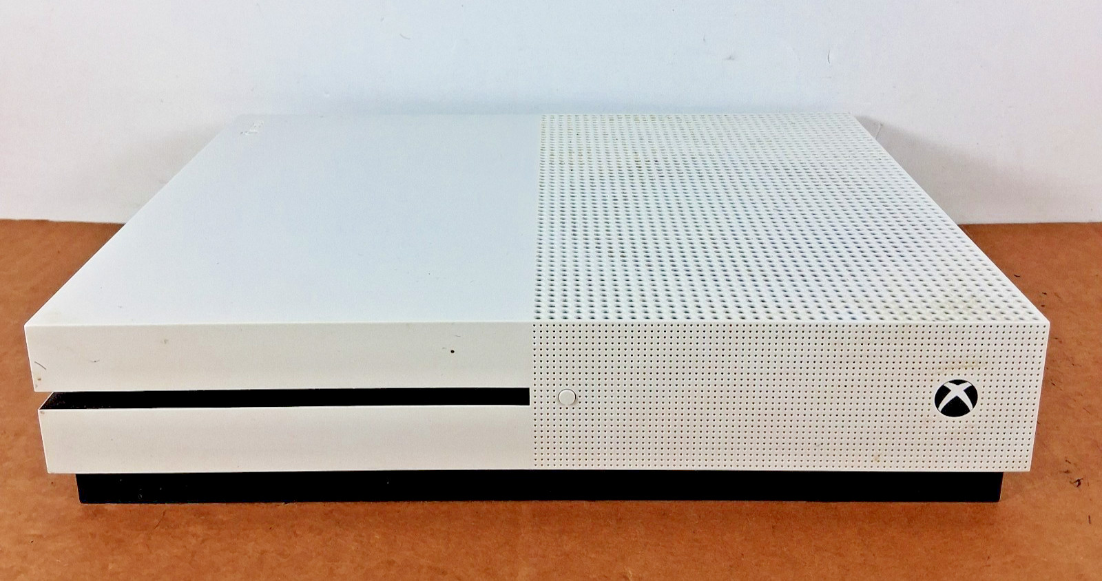 Microsoft Xbox One S 1681 Console & Microsoft Xbox One 1540 For parts or not wor