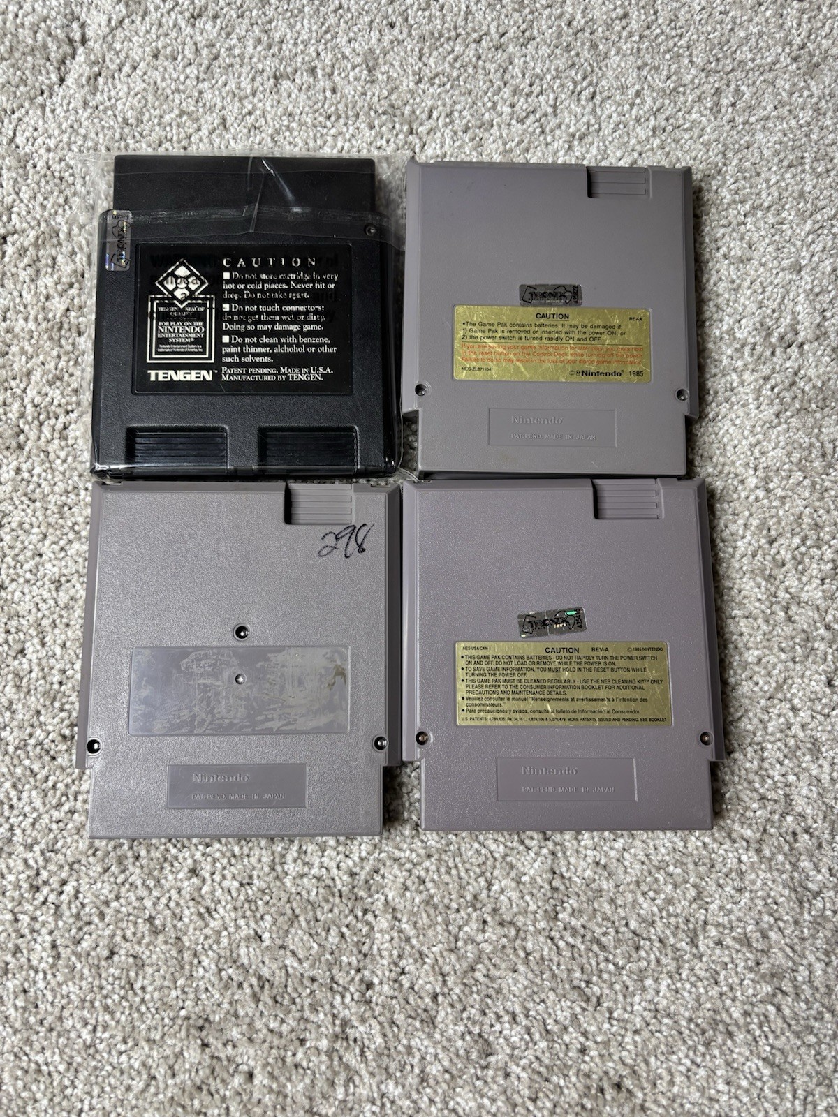 Nintendo NES Gray Video Game Console with Controllers and 3 Games Working good