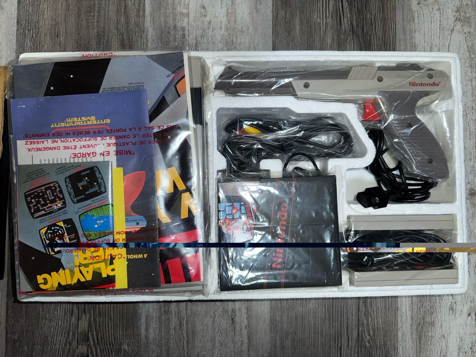 Nintendo NES Action Set System Near Complete In Box CIB Tested With Super Mario