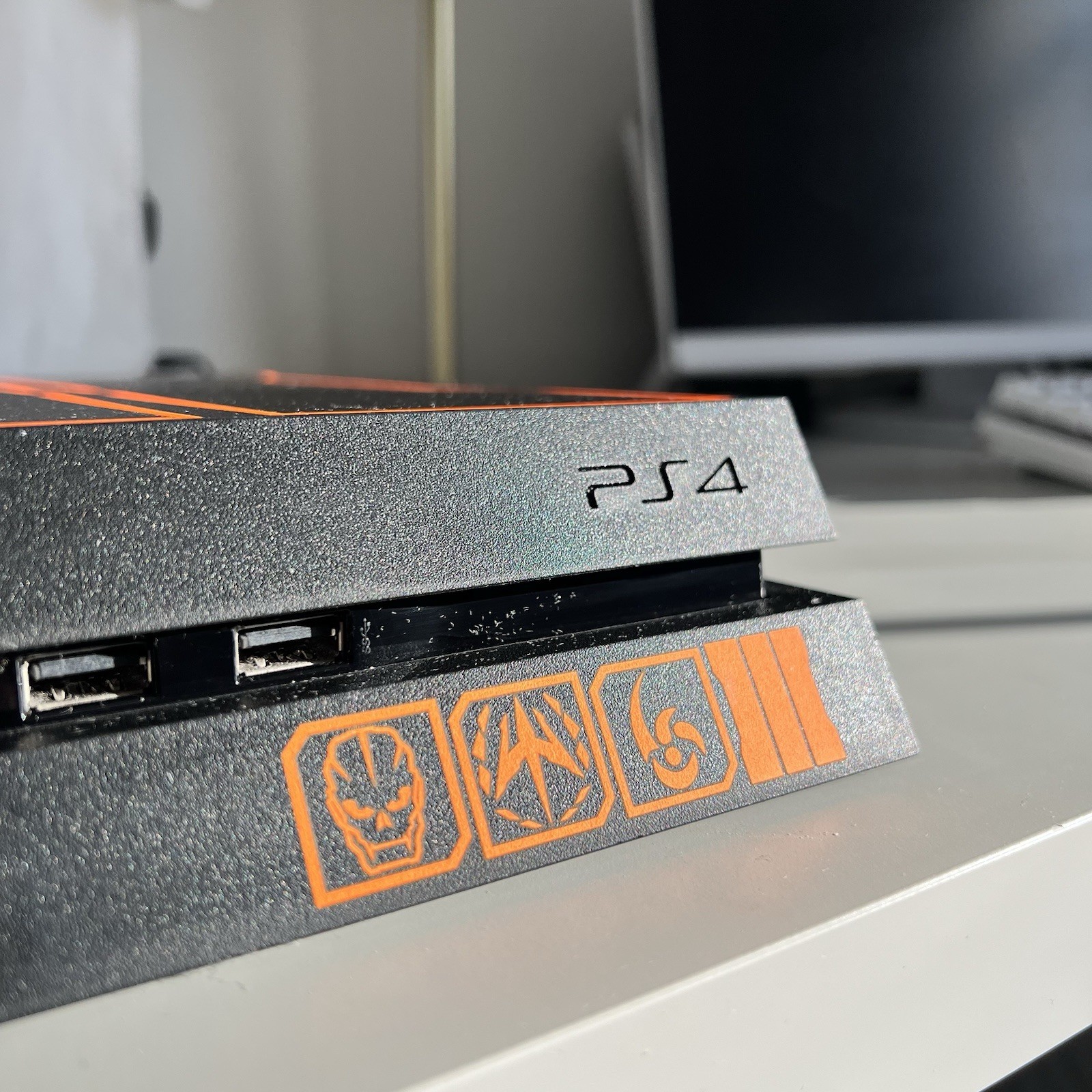 PS4 Playstation 4 1TB Call of Duty Black Ops III Limited Edition Console