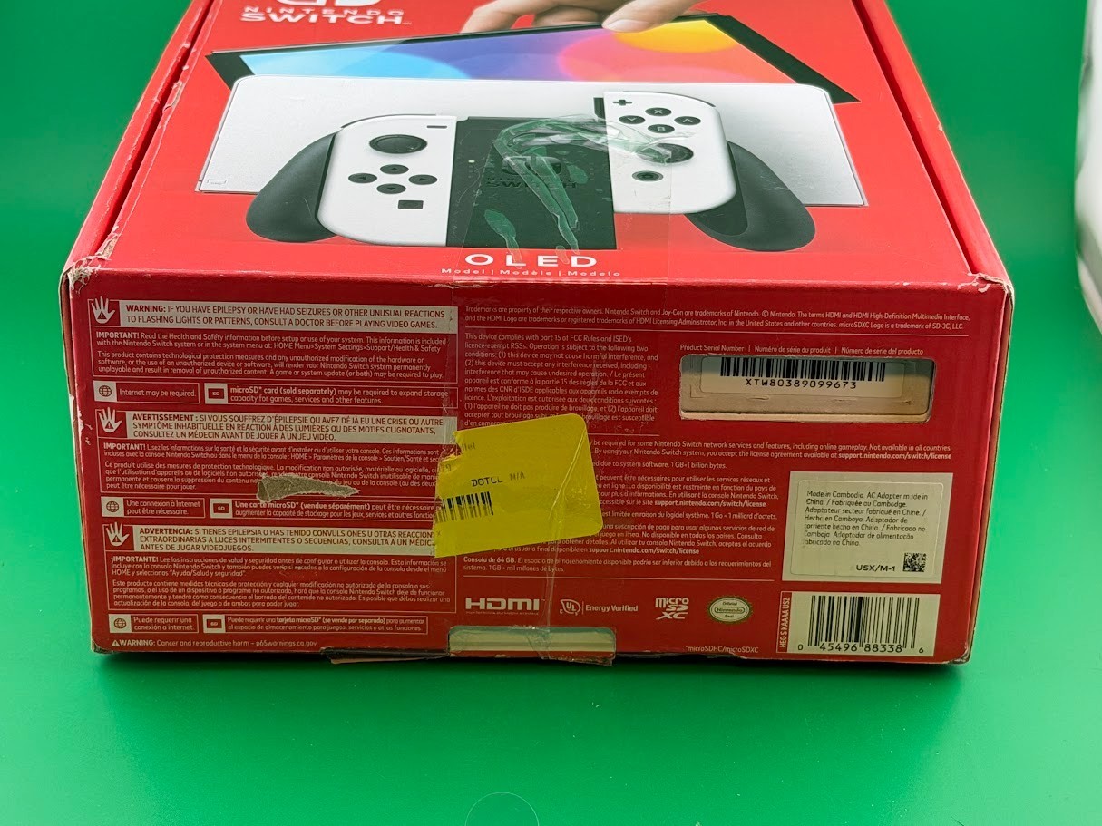 Nintendo Switch OLED Console White Joy-Con Complete in Box