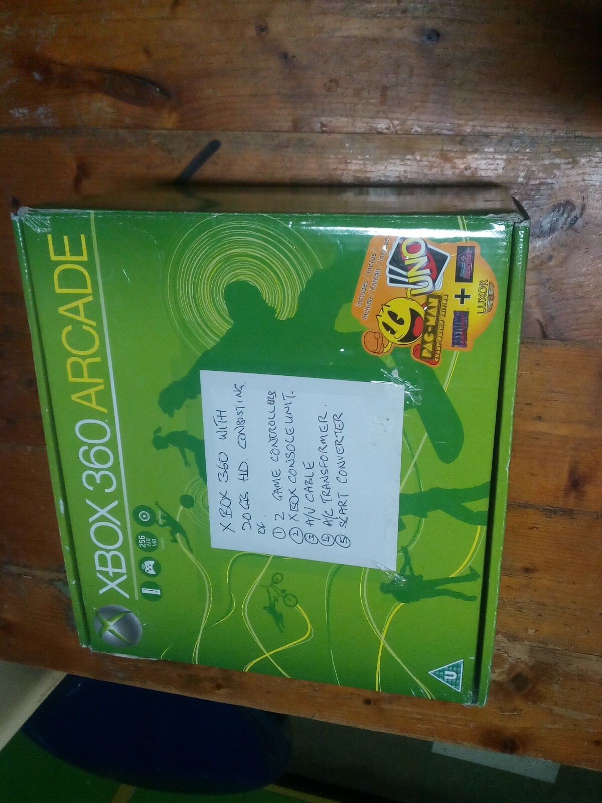 Microsoft Xbox 360 Arcade Matte White 256 MB Console 2 controllers in box