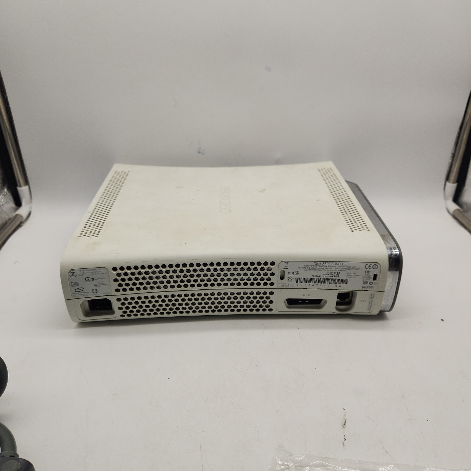 Microsoft XBox 360 Pro Video Game Console Gaming System w/Wireless Controller.W1