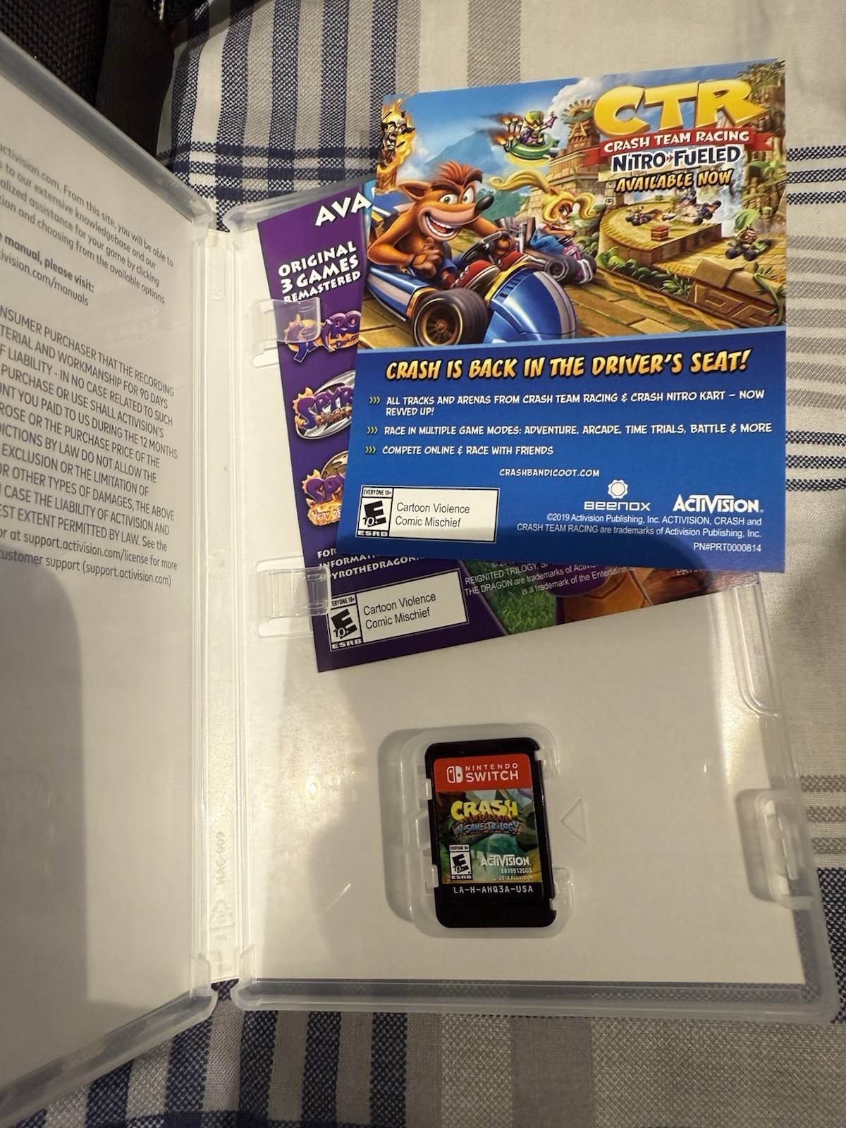 Nintendo Switch OLED Model HEG-001 64GB – Black/Neon Red/Neon With extras!
