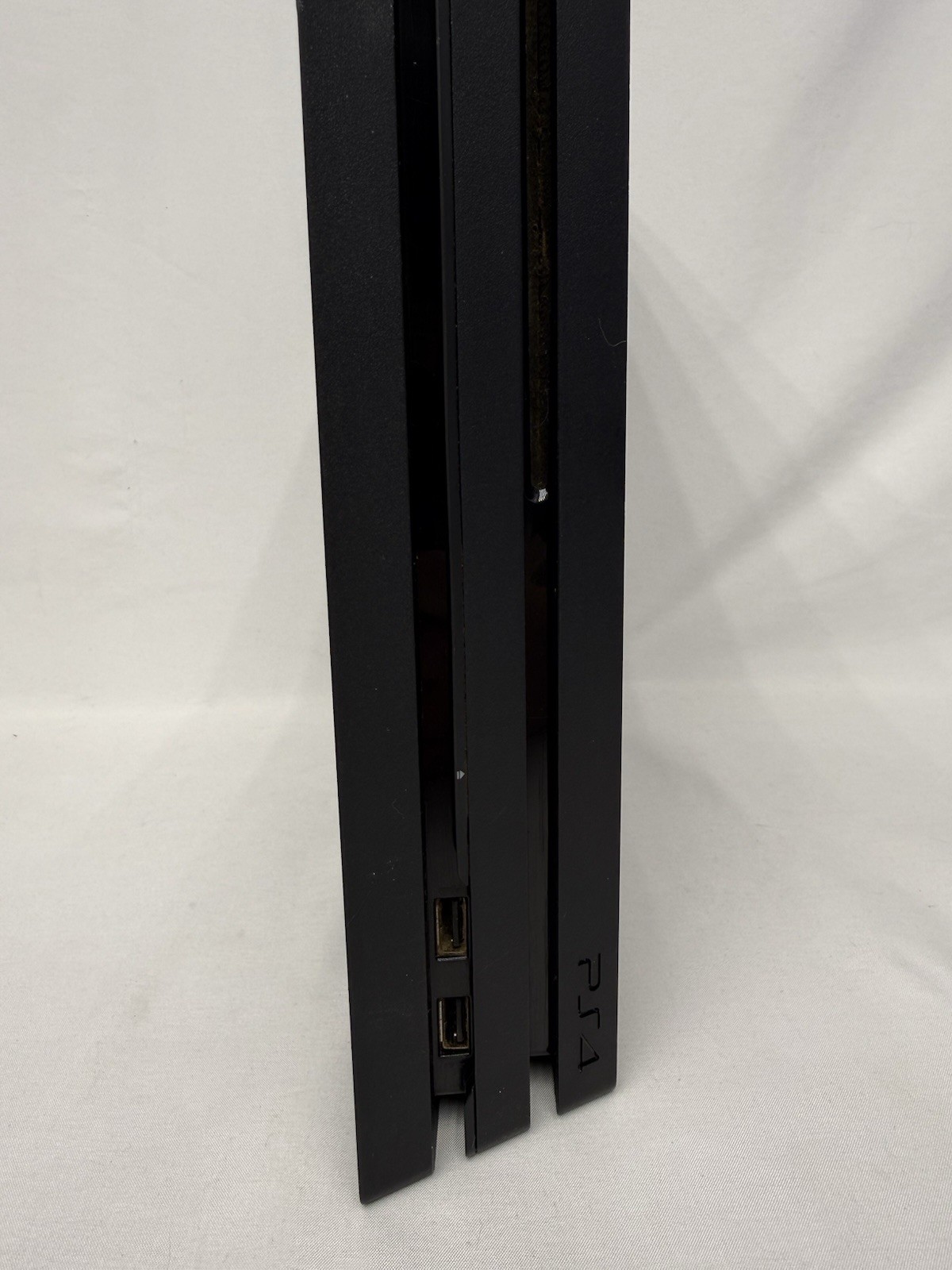 Sony PS4 PlayStation 4 Pro Console Black 1TB W/ Controller and Cables Tested