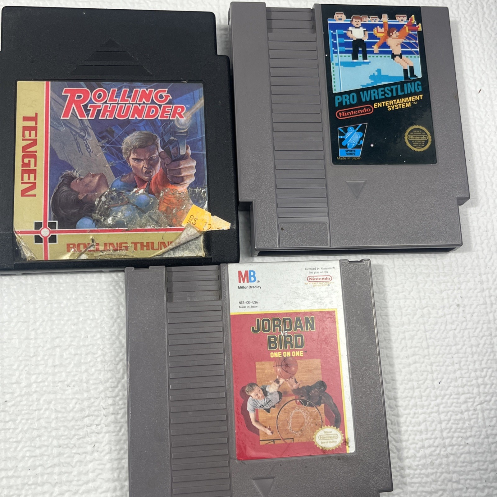 Nintendo NES Console Bundle Parts Repair Zapper NES Advantage 7 Games Powers On