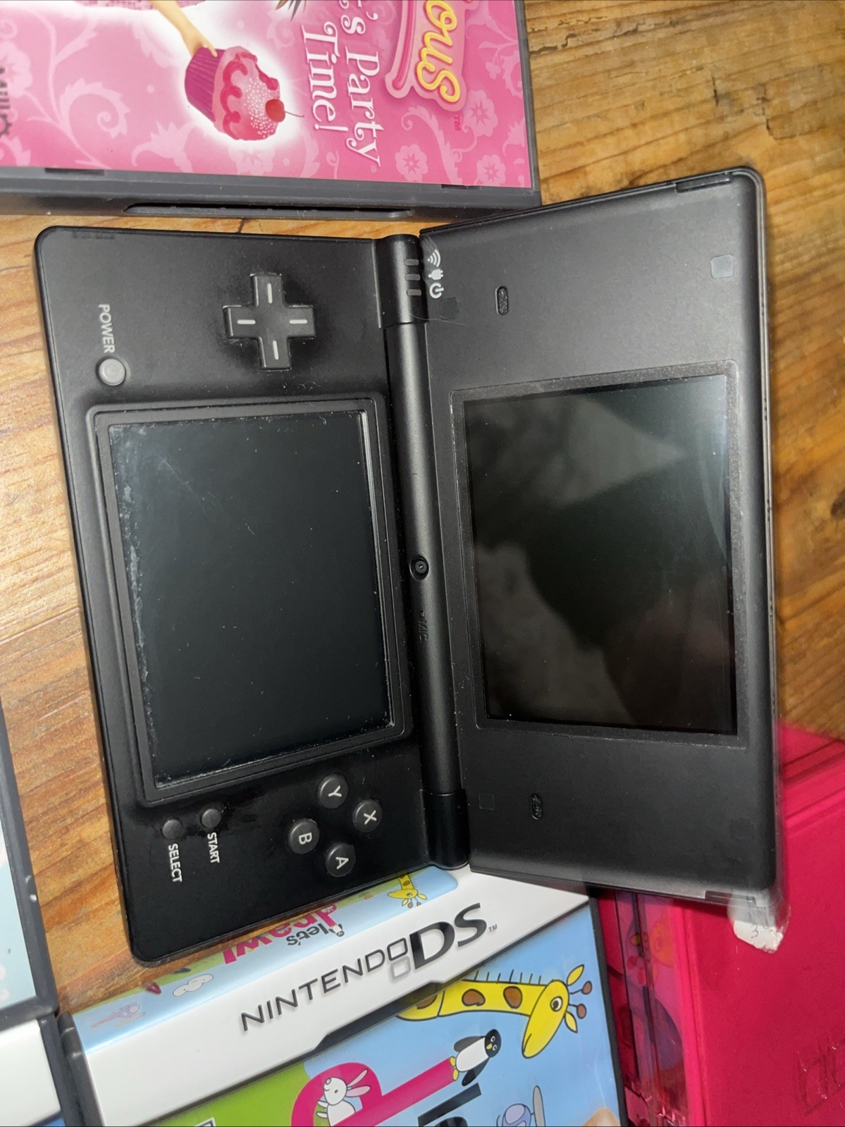 Nintendo DSi (TWL-001) 2008 Black Bundle w/ 5 Games & Carrying Case