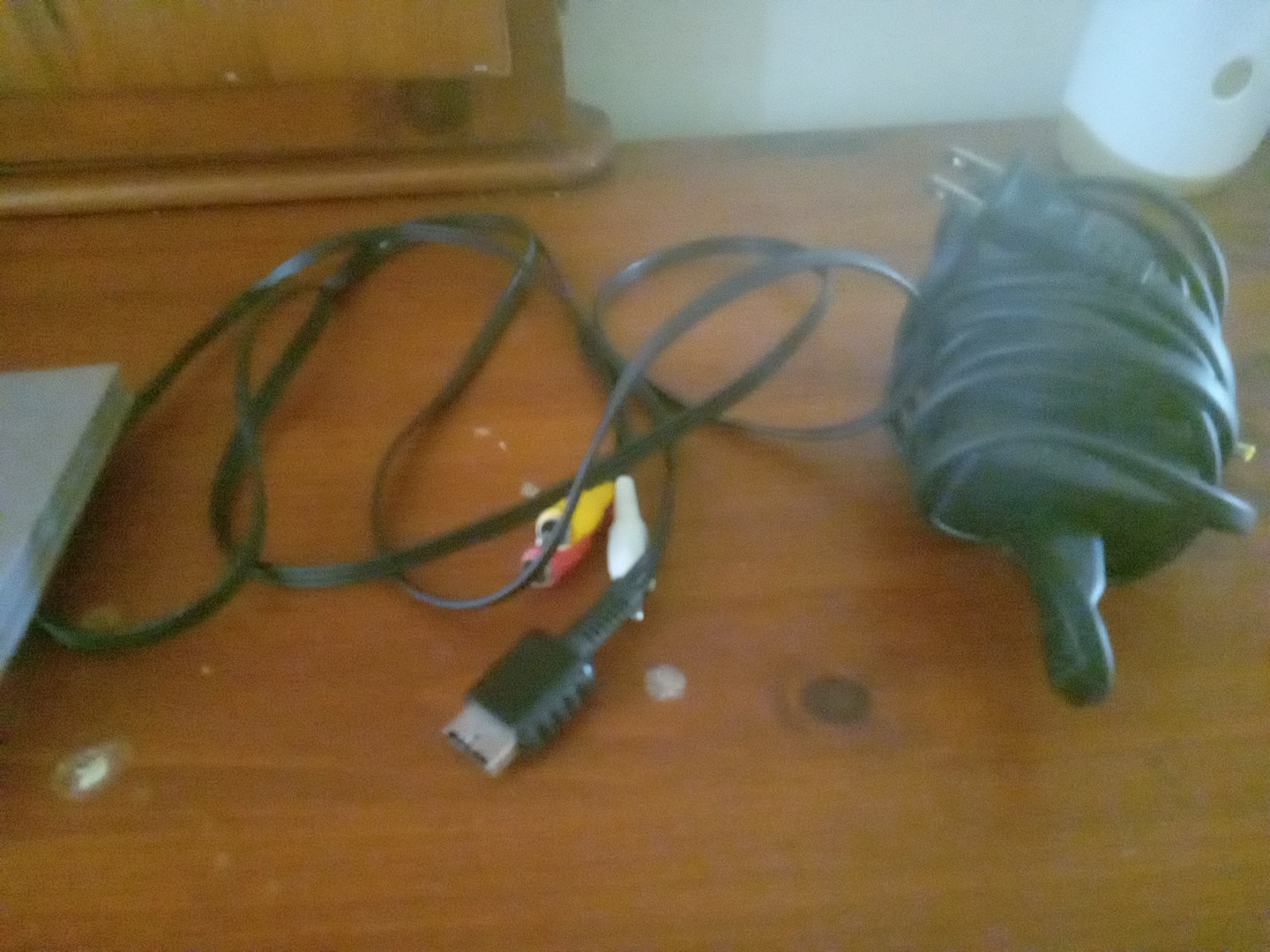 Silver Ps2 Slim with 128 MB Memory Card and Power Supply Games Freeze.