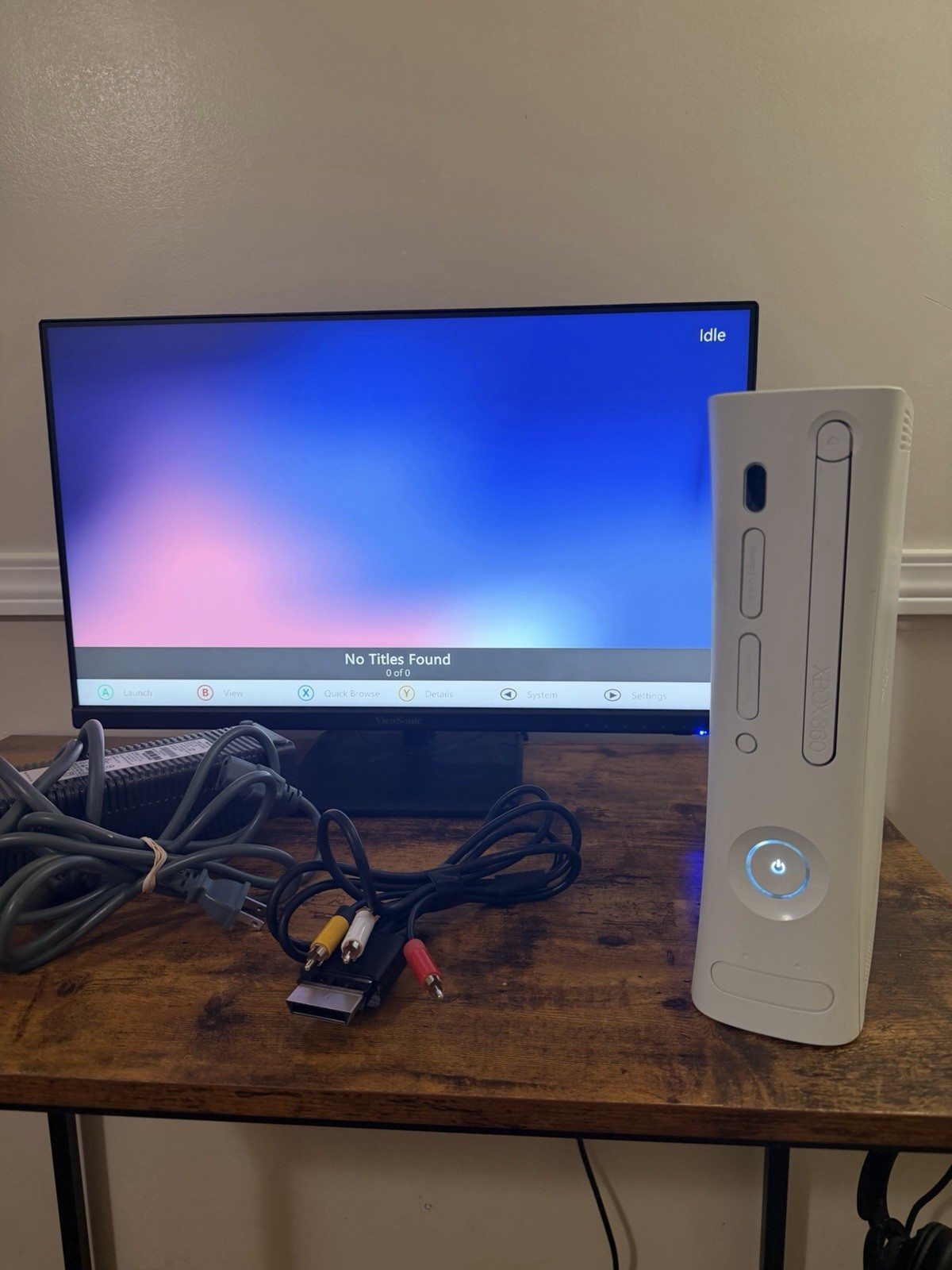 FALCON Xbox 360 128GB with all white ROL. Controller, AV, and PSU included!
