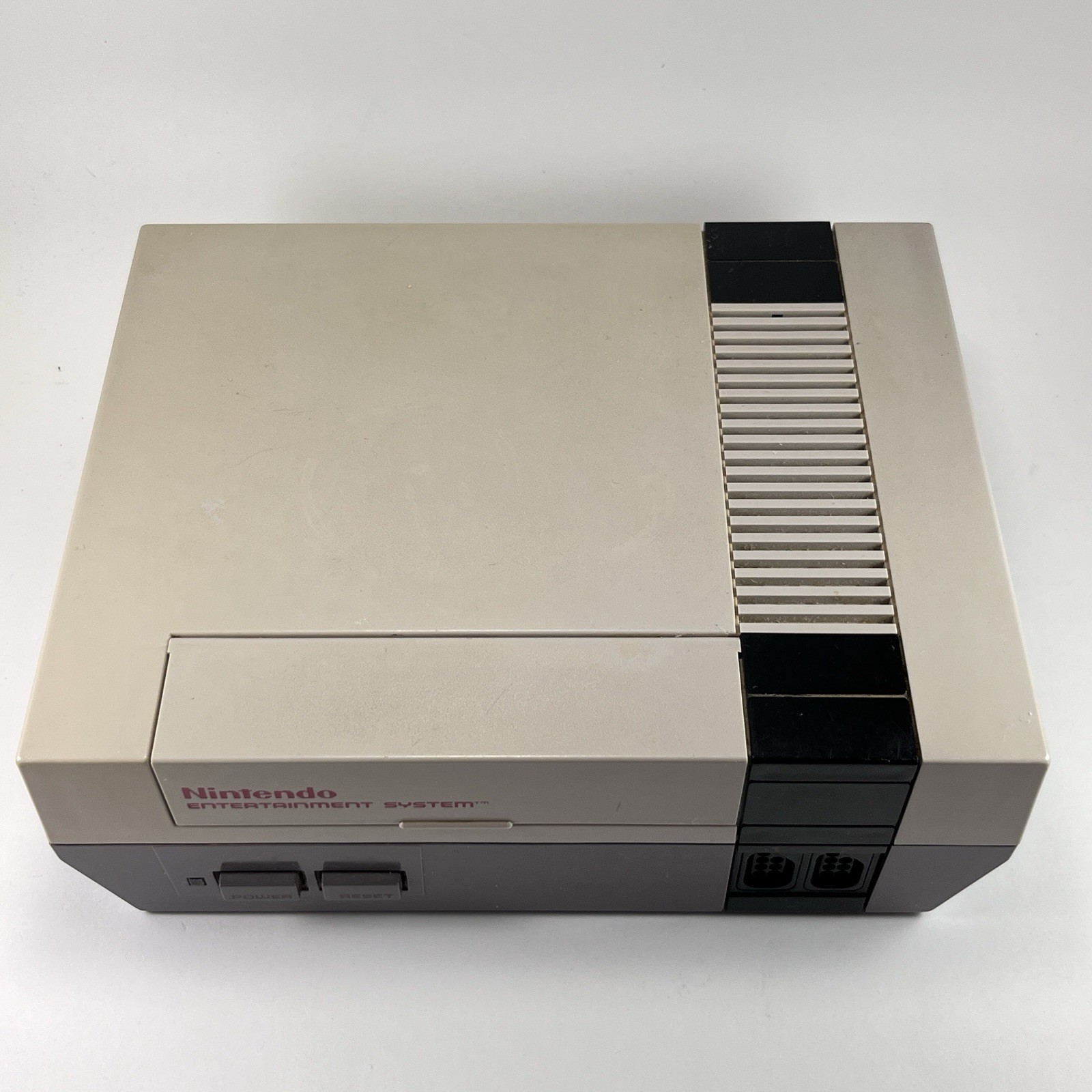 1985 Original NES Console Nintendo System NES-001, Powers On Parts Or Repair