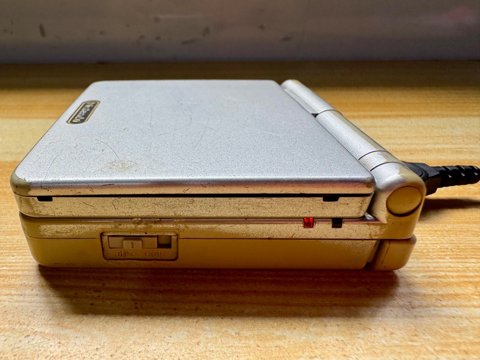 Nintendo Gameboy Advance SP AGS001 Metal Silver Handheld w/ USB Cable & Battery