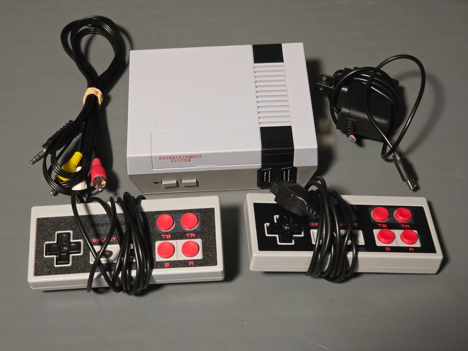 Nintendo Entertainment System Video Game Mini Console Built-In 620 Classic Games