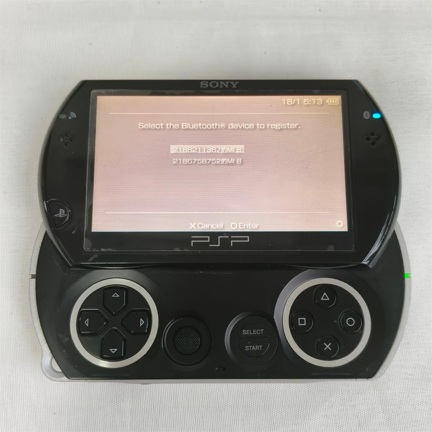 Sony PSP GO console Black with Charger PSP-N1003 Screen with protect