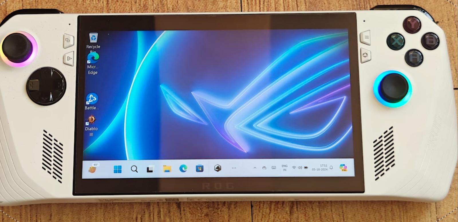 ASUS ROG Ally 7in 512GB White Gaming Handheld Console